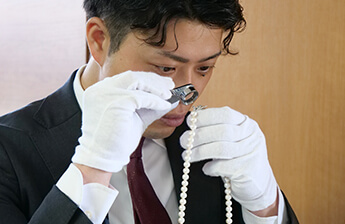 鑑定士　酒井 勝美