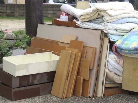 遺品整理された家具
