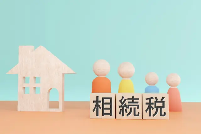 遺品整理中にお金が出てきた！相続税は？お金が出やすい場所もご紹介