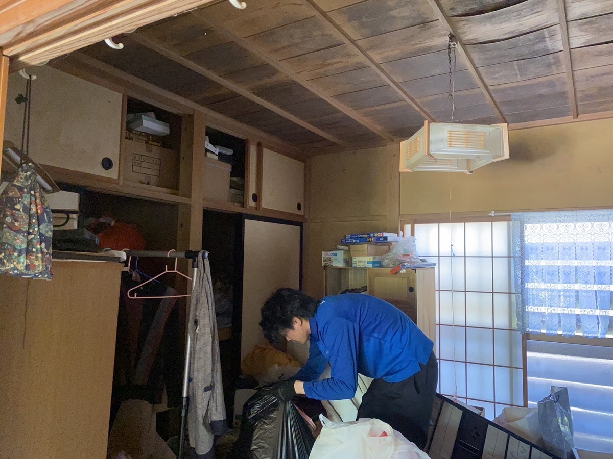 母屋と倉庫2棟分の遺品を立ち会いなしで整理しました｜遺品整理業者の 