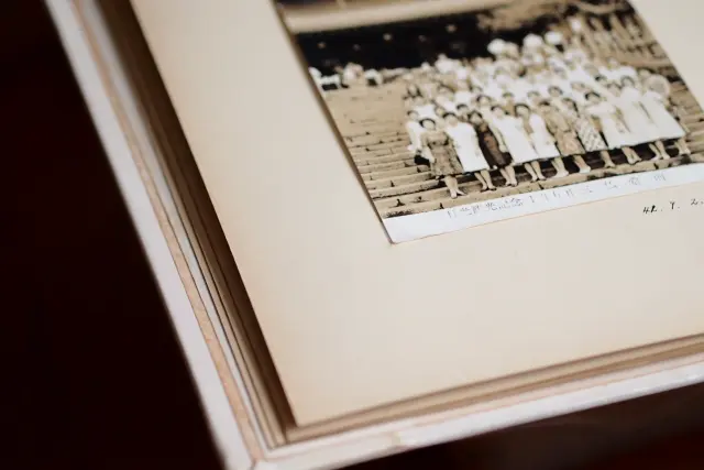 アルバムの遺品整理が進まない！大量の写真を仕分けるコツ｜遺品整理