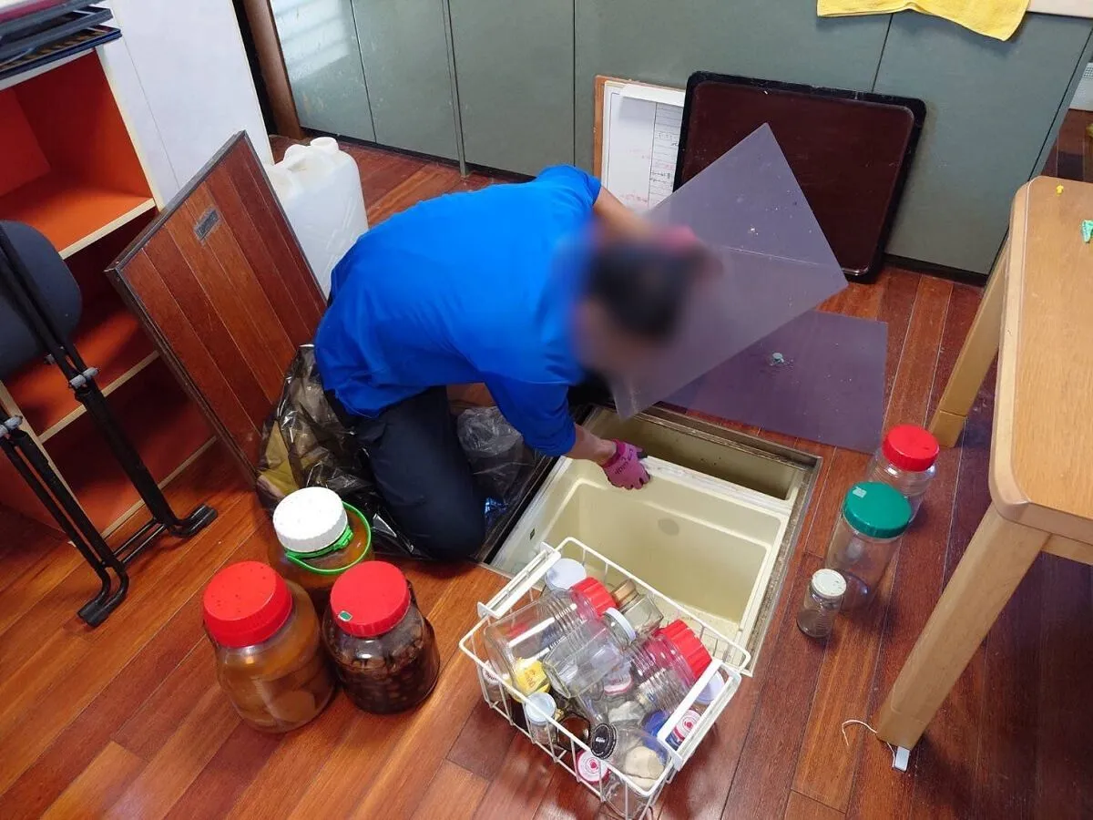 「4DKの一軒家から家具・家電類の回収と整理をさせていただきました」作業写真