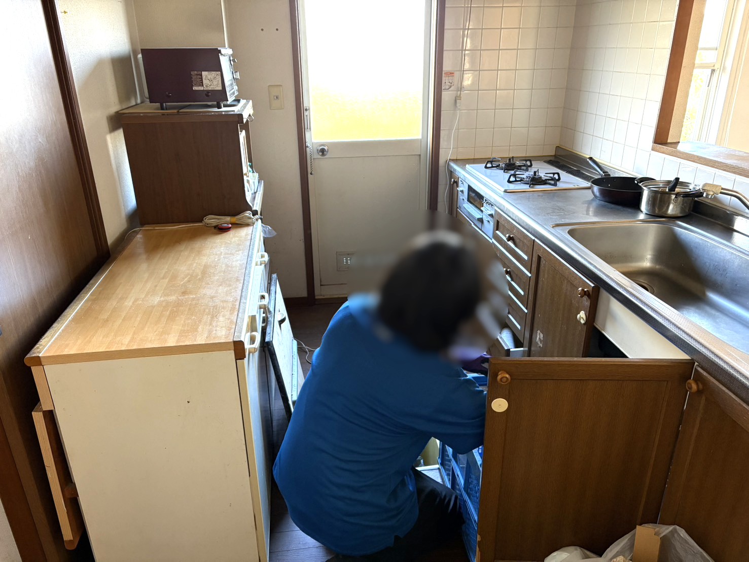 「お客様の立ち会いなしでお部屋一軒分の遺品を整理しました」作業写真