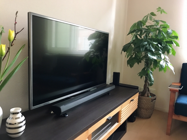 液晶テレビ