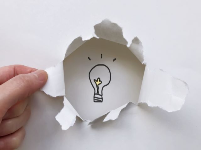 発見された電球