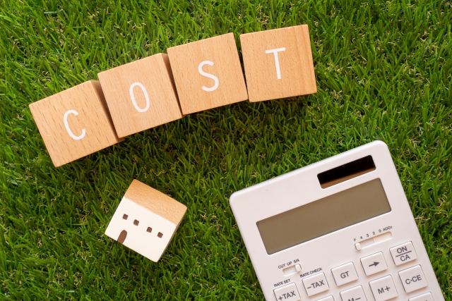 COSTの積み木と電卓